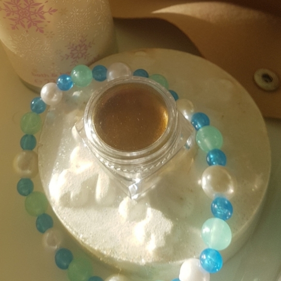 ❄ Cashmere Frost Makeup Gift Set 👁️ - Picture 5 of 9